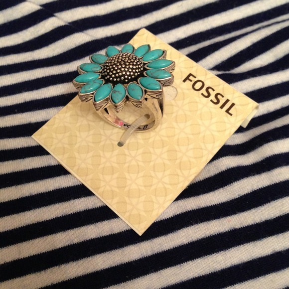 ❤SOLD!!!!!❤Authentic Fossil Ring