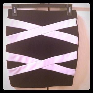 Charlotte Russe black and white skirt Sz S