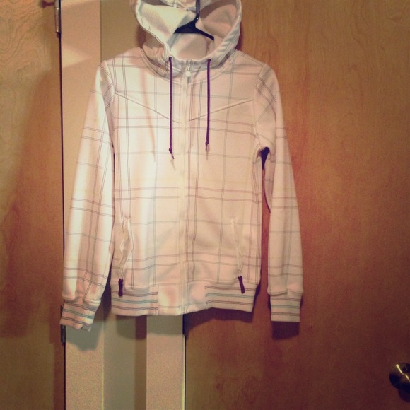 White hoodie