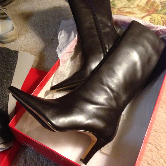Anne Klein brown leather boots