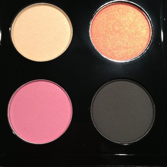 ❌SOLD❌ MAC - Picture 2 of 3