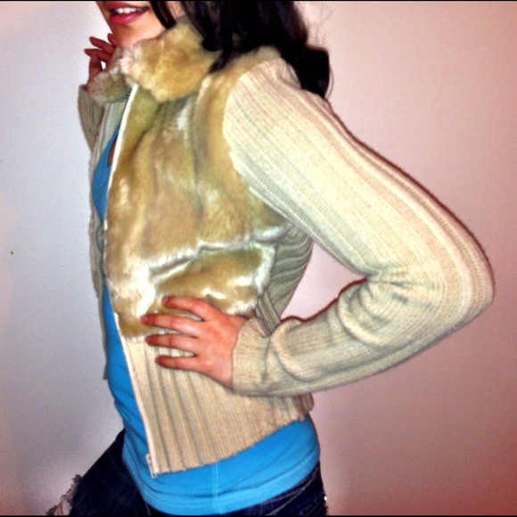 Fuzzy zip up knit sweater, super comfy! - Picture 2 of 4