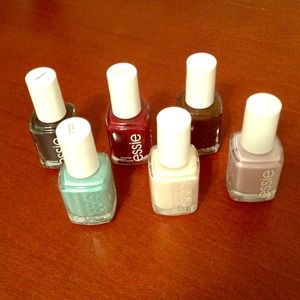 6 ESSIE nail polish💅