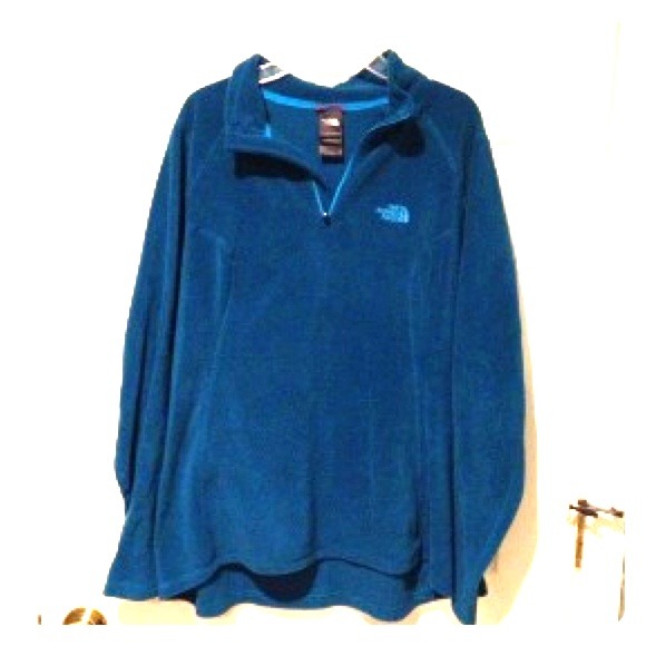 SOLDThe North Face fleece