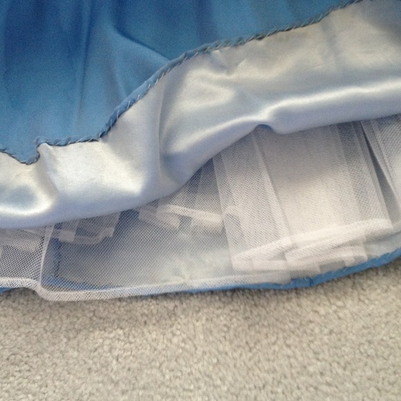 Prom dress - Picture 3 of 3