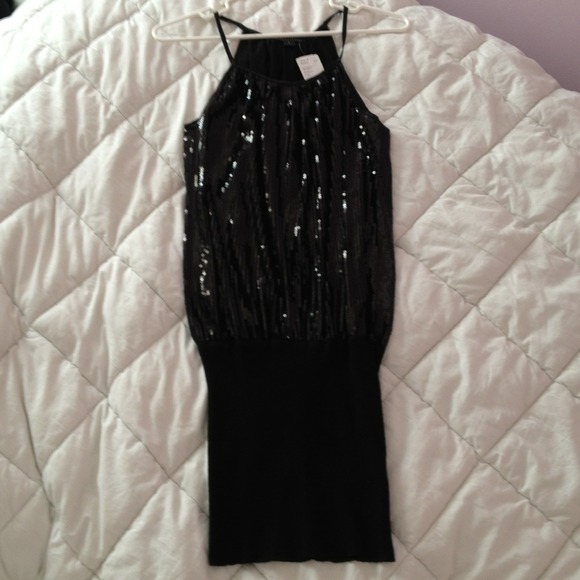 Dress - Picture 2 of 3