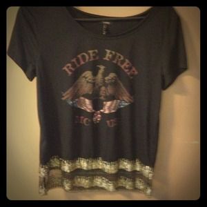 💕SOLD! 💕 BNWOT, very cool t-shirt from Pac Sun!