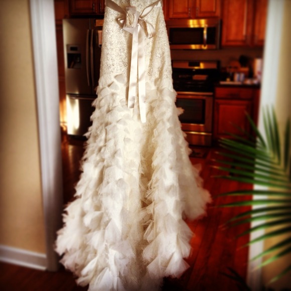 Wedding Dress - Picture 2 of 4