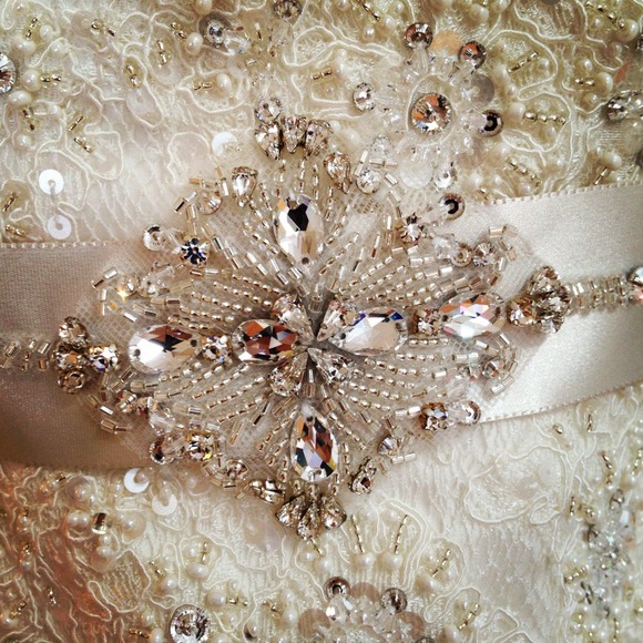 Wedding Dress - Picture 3 of 4