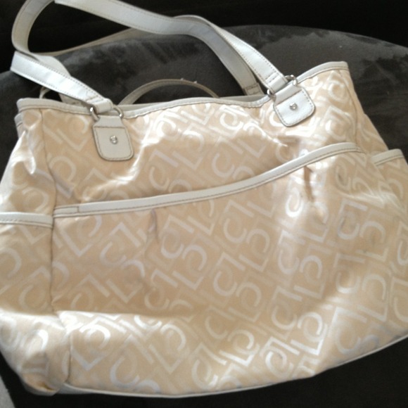 Handbag - Picture 2 of 3