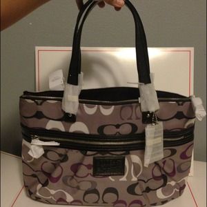 @melanieanne20 Authenthic coach f22961