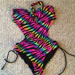 Really cute bathing suit!