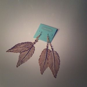 Sold bundle, 3shoes,top,earrings & 3 belts!