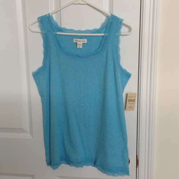 🌀Sold in bundle🌀 Pretty blue lace tank.