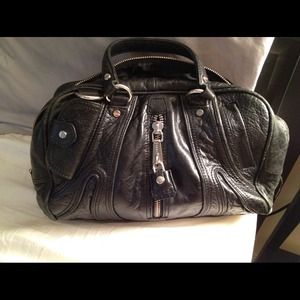 💢rESeRVED💢L.A.M.B leather handbag