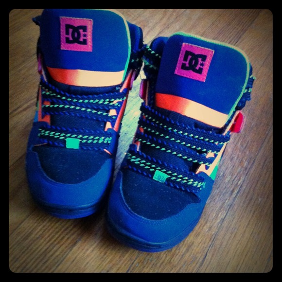 Sell women's rebound DC hightops