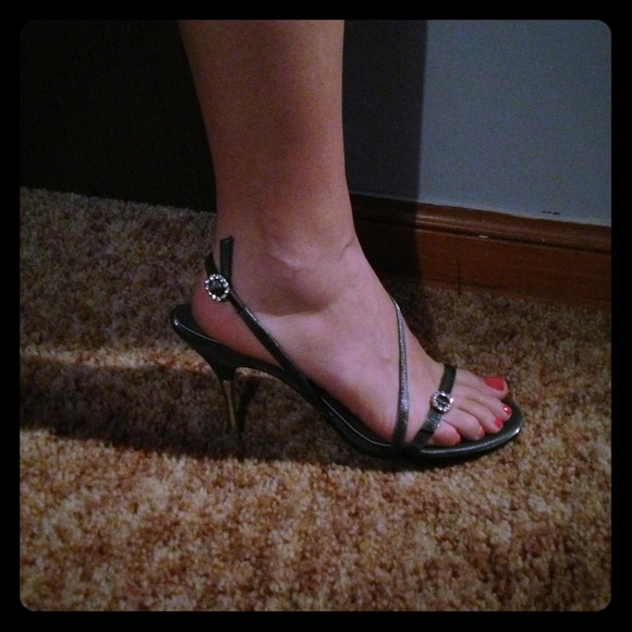 Shoes - Picture 1 of 4