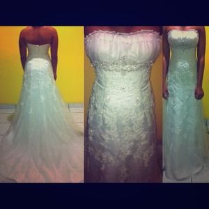 Wedding dress ivory color