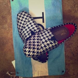houndstooth toms