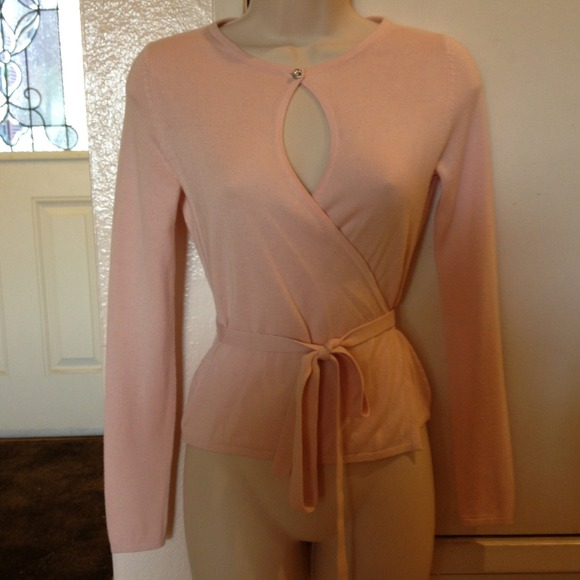 "SOLD" New Banana Republic True Wrap Top