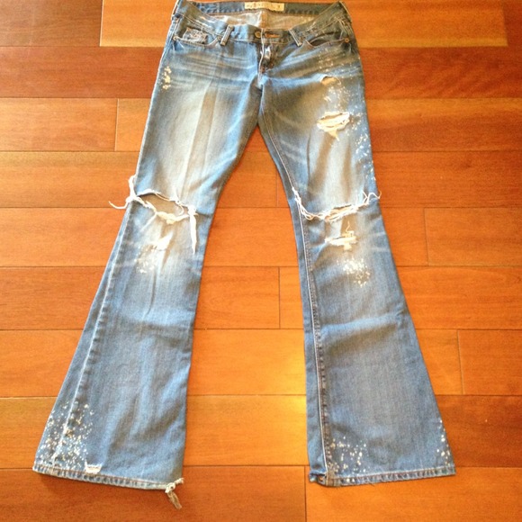 Hollister Denim - Super distressed Hollister jeans and H&M top