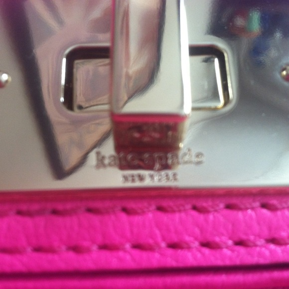 πSOLDππPink leather Kate Spade bagπ - Picture 2 of 4