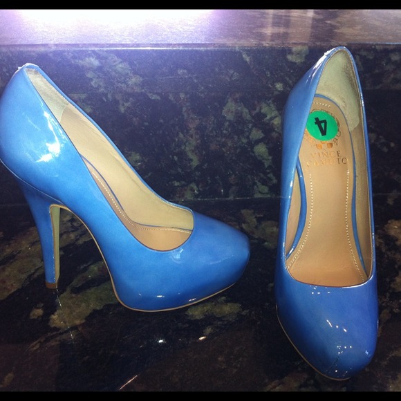 SOLD ON EBAY New Vince Camuto Korsi Platform Pump - Picture 2 of 4
