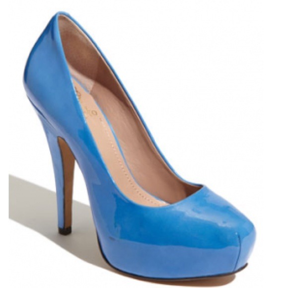 SOLD ON EBAY New Vince Camuto Korsi Platform Pump - Picture 4 of 4