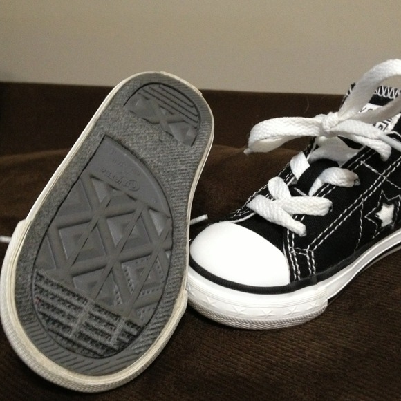 Black Converse*Sold* - Picture 3 of 3