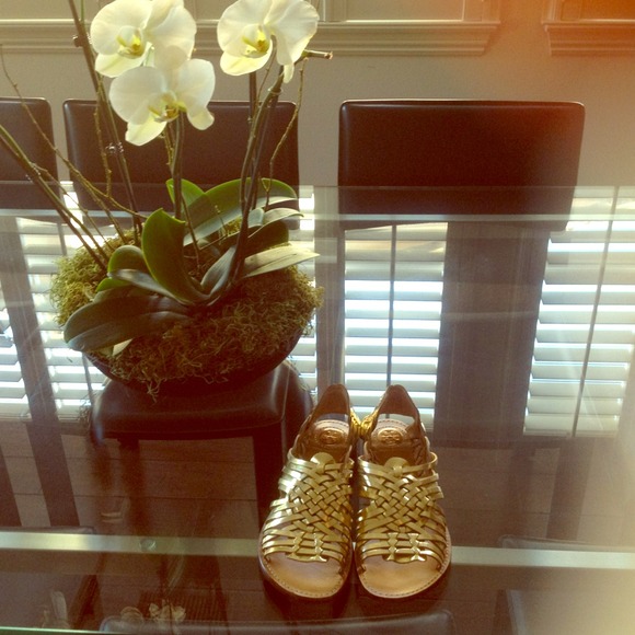 Tory Burch Gold woven sandals!