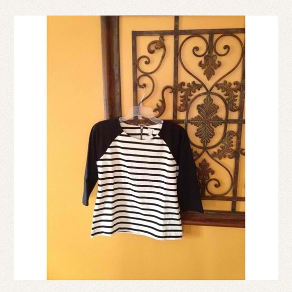 JCREW  black & white baseball top