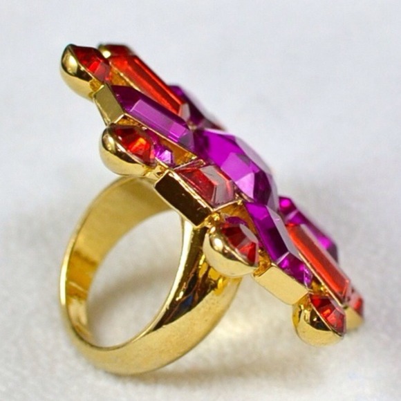 🎉Host Pick!🎉♠Kate Spade "Crystal Cluster" Ring♠ - Picture 2 of 3