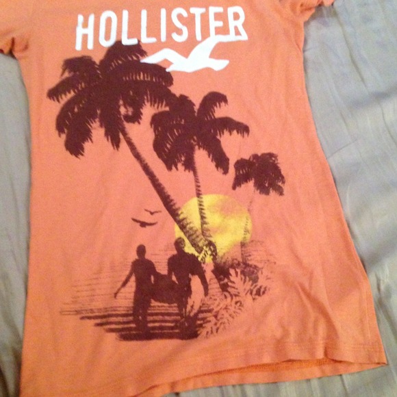 **Traded** Graphic tee - Picture 1 of 2