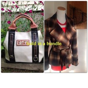 Cute light weight autumn  jacket 💙💜💚