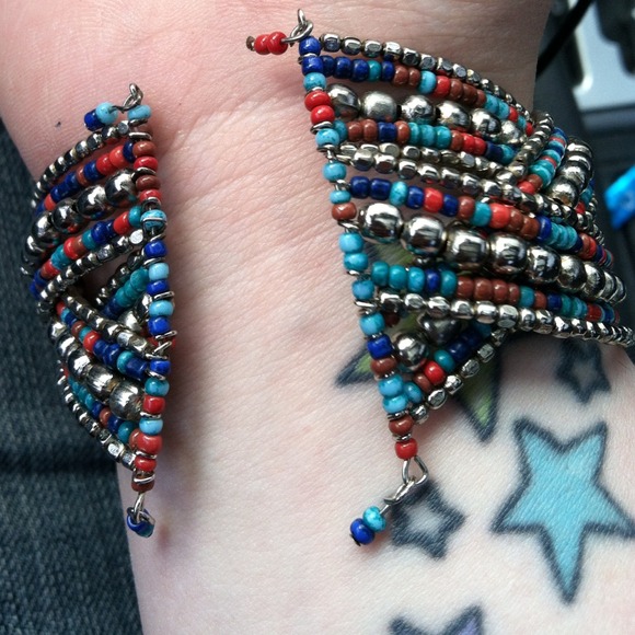 Bangle bracelet - Picture 2 of 3