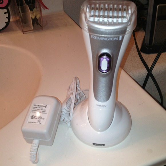 Remington Wet & Dry Rechargable Women's Razor