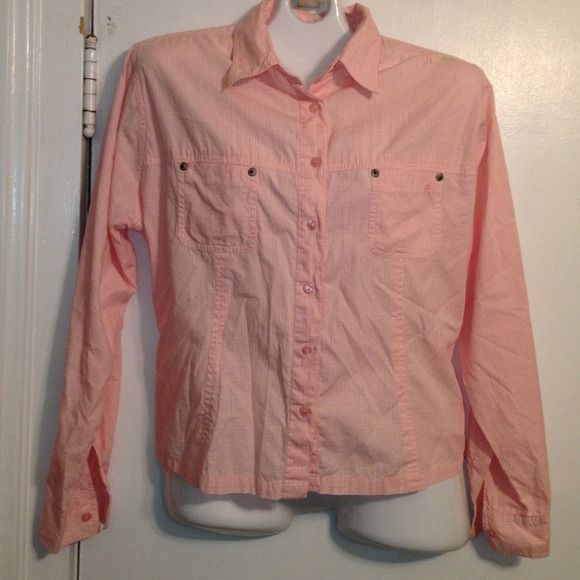 %Light pink plaid button up