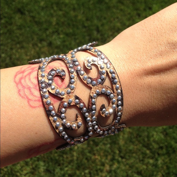 Leopard studded laser cut snap bracelet