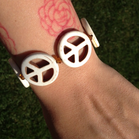 Peace sign bracelet