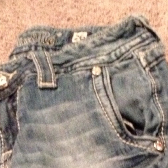 MISS ME💎👑 - Picture 2 of 3