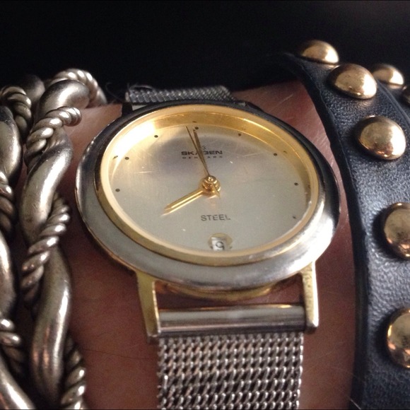 🚫SOLD IN BUNDLE🚫 - Picture 2 of 4