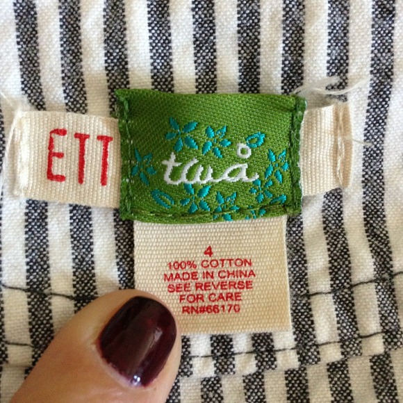 ❌SOLD❌Super cute grey and white stripe top - Picture 2 of 3