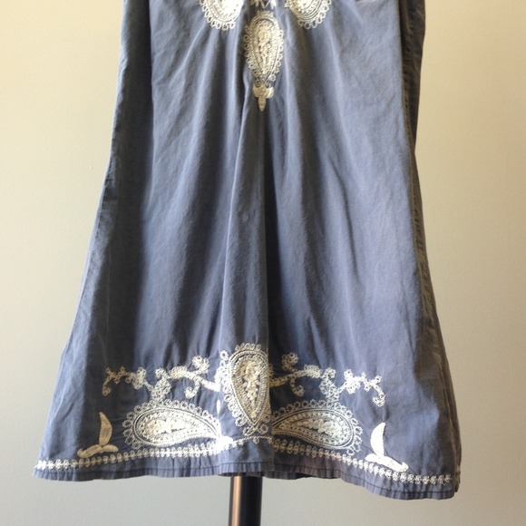 *SOLD* Boho Hippie Embroidered Gray Tunic Dress - Picture 3 of 4