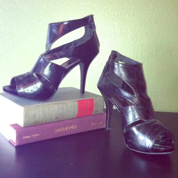 Worn once pair of beautiful heals