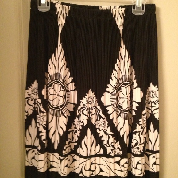 Patterned skirt - Picture 1 of 1