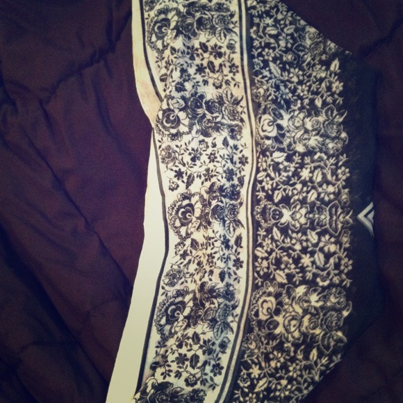Black & white floral scarf!