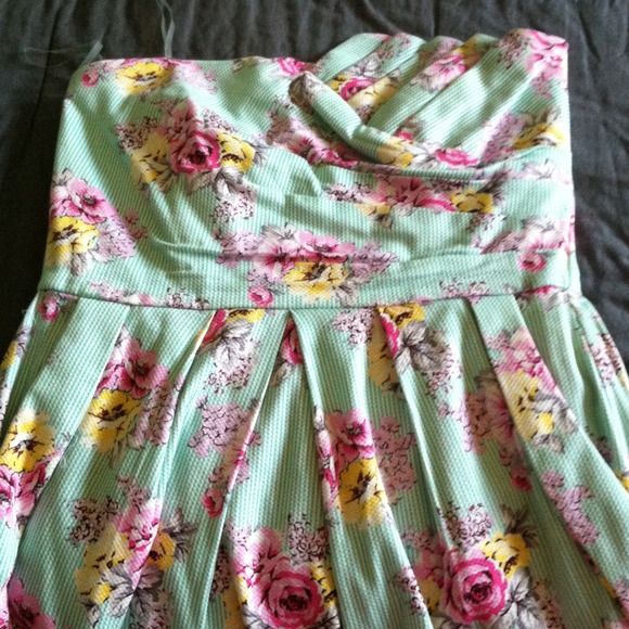 🚫SOLD🚫 - Picture 2 of 2