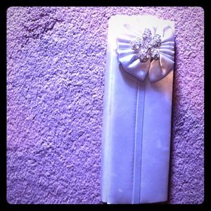 Glam clutch