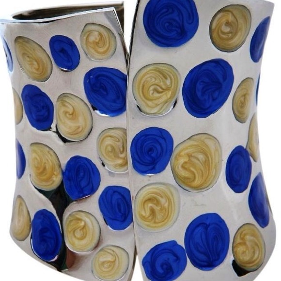 Bangle - Picture 1 of 1