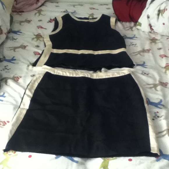 Skirt and shirt suit